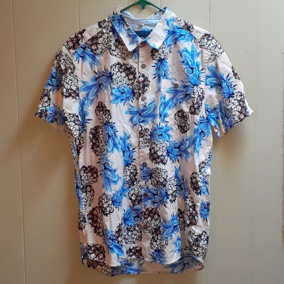 Men's button down by Kolby - Picture 1 of 1